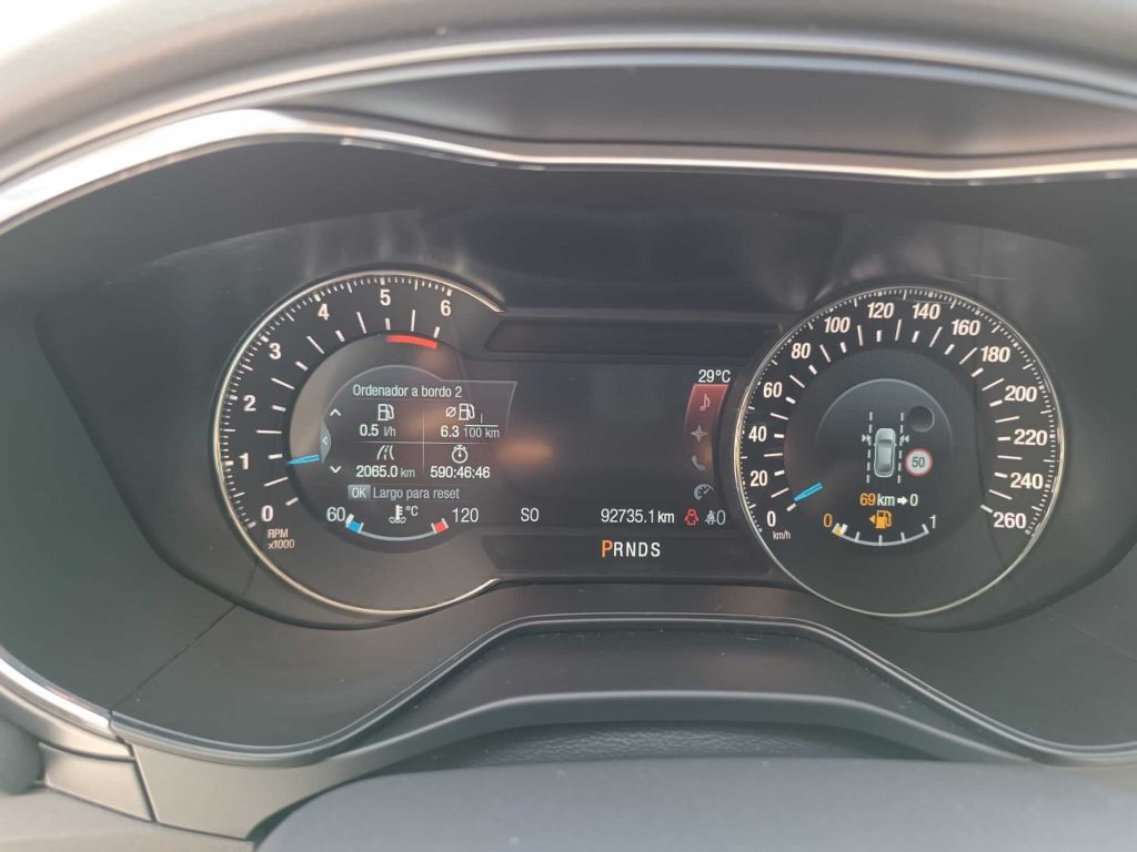 Comprobar el kilometraje antes de comprar un coche usado