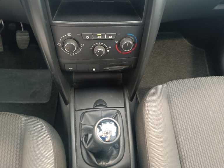 peugeot-207-segunda-mano-vigo-13