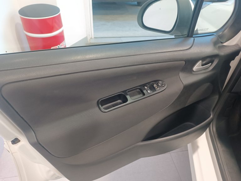 peugeot-207-segunda-mano-vigo-18